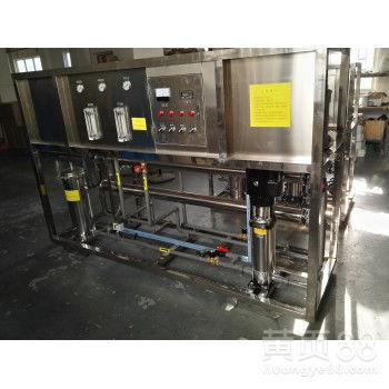 輝縣食品行業(yè)用水升級(jí)之選 0.5噸-1噸反滲透純凈水設(shè)備詳解